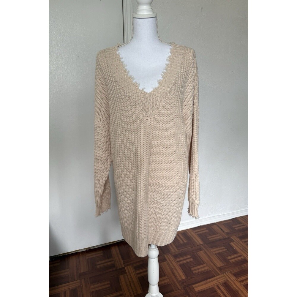 Main Strip Women's Beige Knitted V-neck Sweater Top Size Small